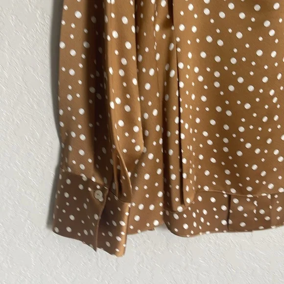 NWT Vince Tossed Dot Button-front Silk Blouse In Brown - Picture 10 of 14
